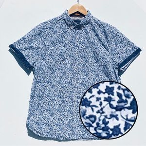 DENIM & FLOWER Men’s Blue and White Floral Button Up Short Sleeve Shirt